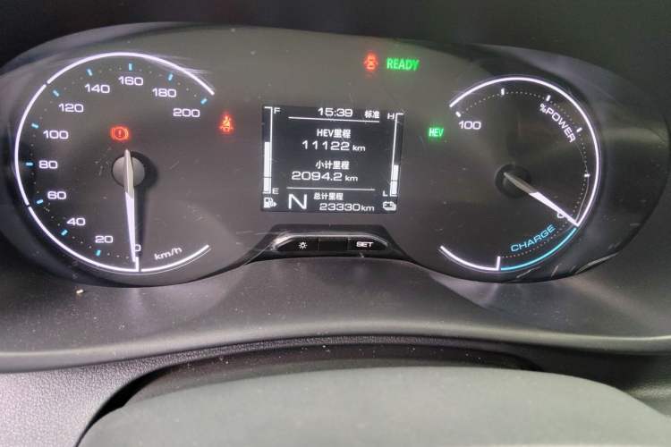Used Wuling Hongguang New Energy 2025 Extended-Range Hybrid 50 km Standard Version Odometer Close Up