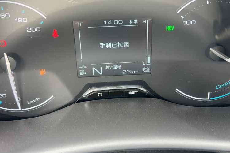 Used Wuling Hongguang New Energy 2025 Extended-Range Hybrid 50 km Utility Version Odometer Close Up