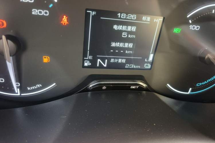 Used Wuling Hongguang New Energy 2025 Extended-Range Hybrid 50 km Utility Version Odometer Close Up
