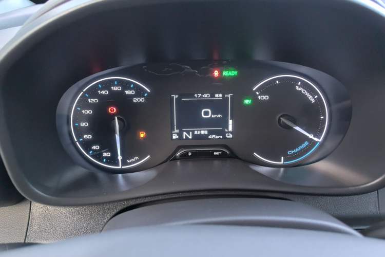 Used Wuling Hongguang New Energy 2025 Extended-Range Hybrid 50 km Utility Version Odometer Close Up