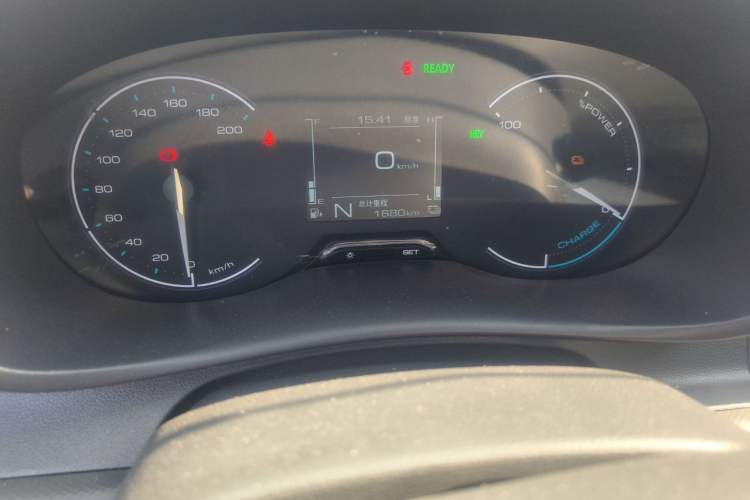 Used Wuling Hongguang New Energy 2025 Extended-Range Hybrid 50 km Standard Version Odometer Close Up