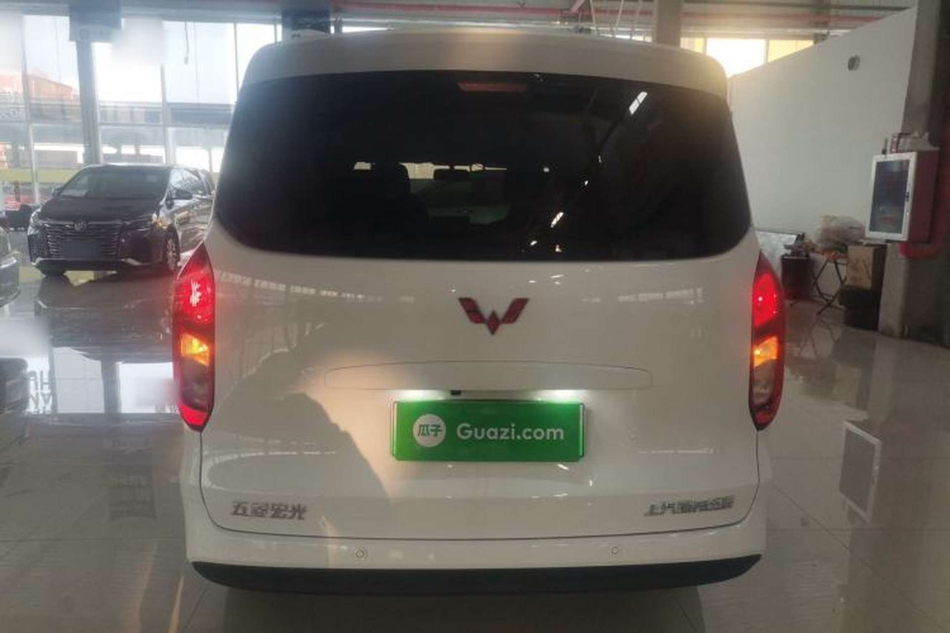 Used Wuling Hongguang New Energy 2025 Extended-Range Hybrid 50KM Comfort Version Rear