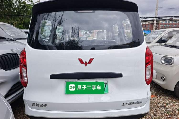 Used Wuling Hongguang New Energy 2025 Extended-Range Hybrid 50 km Standard Version Rear