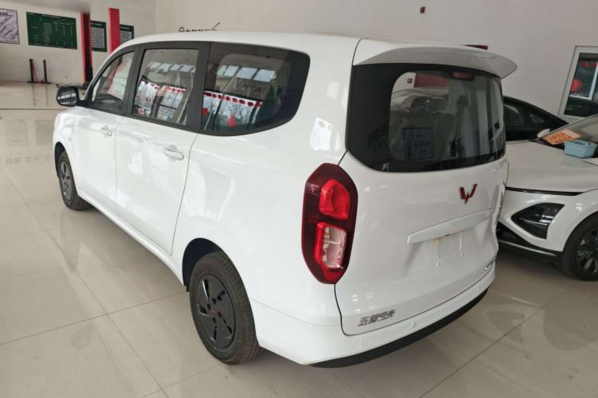 Used Wuling Hongguang New Energy 2025 Extended-Range Hybrid 50KM Comfort Version Rear Left 45 Deg