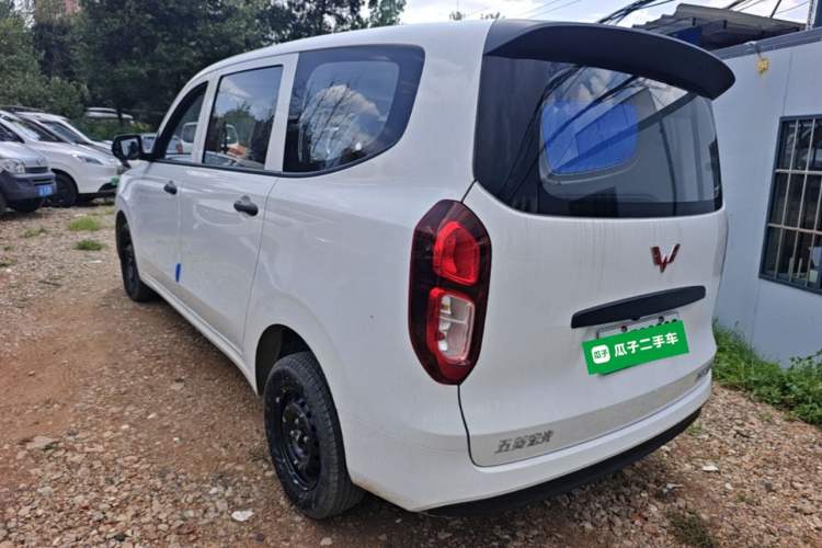 Used Wuling Hongguang New Energy 2025 Extended-Range Hybrid 50 km Standard Version Rear Left 45 Deg