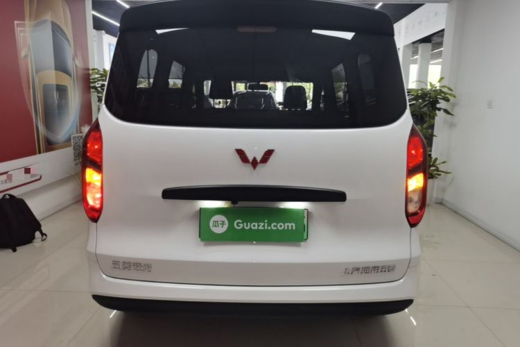 Used Wuling Hongguang New Energy 2025 Model Range-Extending Hybrid 150KM Standard Edition Rear