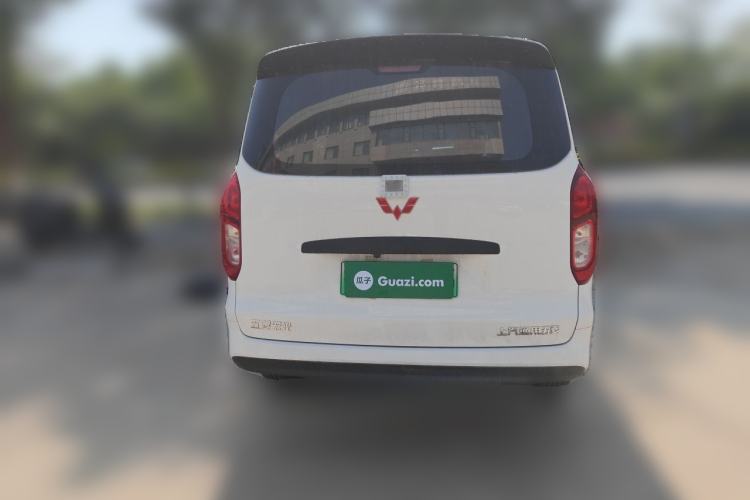 Used Wuling Hongguang New Energy 2025 Model Range-Extending Hybrid 150KM Standard Edition Rear