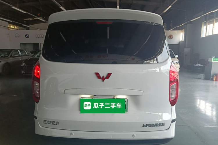 Used Wuling Hongguang New Energy 2025 Extended-Range Hybrid 50KM Comfort Version Rear