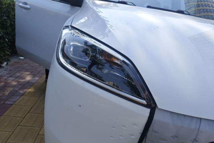 Used Wuling Hongguang New Energy 2025 Extended-Range Hybrid 50KM Comfort Version Right Front Headlight