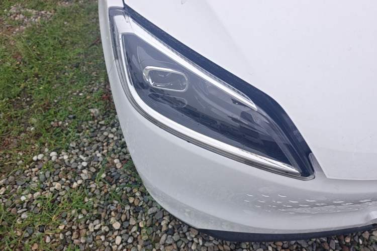 Used Wuling Hongguang New Energy 2025 Model Range-Extending Hybrid 150KM Comfort Edition Right Front Headlight