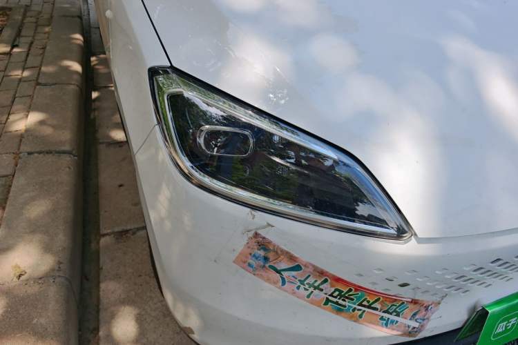 Used Wuling Hongguang New Energy 2025 Extended-Range Hybrid 50 km Standard Version Right Front Headlight