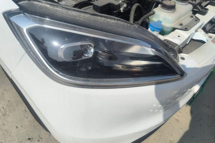 Used Wuling Hongguang New Energy 2025 Extended-Range Hybrid 50 km Standard Version Right Front Headlight