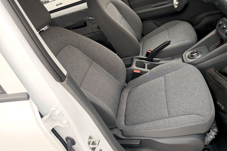 Used Wuling Hongguang New Energy 2025 Extended-Range Hybrid 50 km Utility Version Right Front Seat