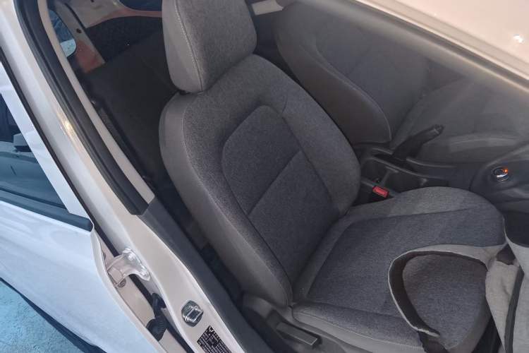 Used Wuling Hongguang New Energy 2025 Extended-Range Hybrid 50 km Standard Version Right Front Seat