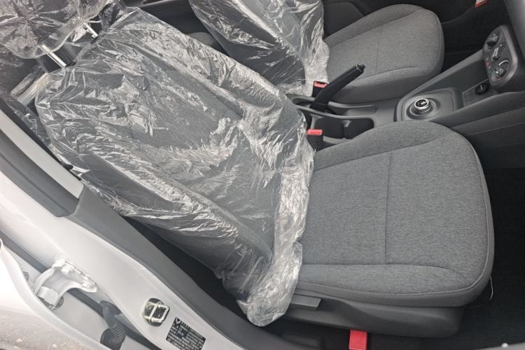 Used Wuling Hongguang New Energy 2025 Extended-Range Hybrid 50KM Comfort Version Right Front Seat