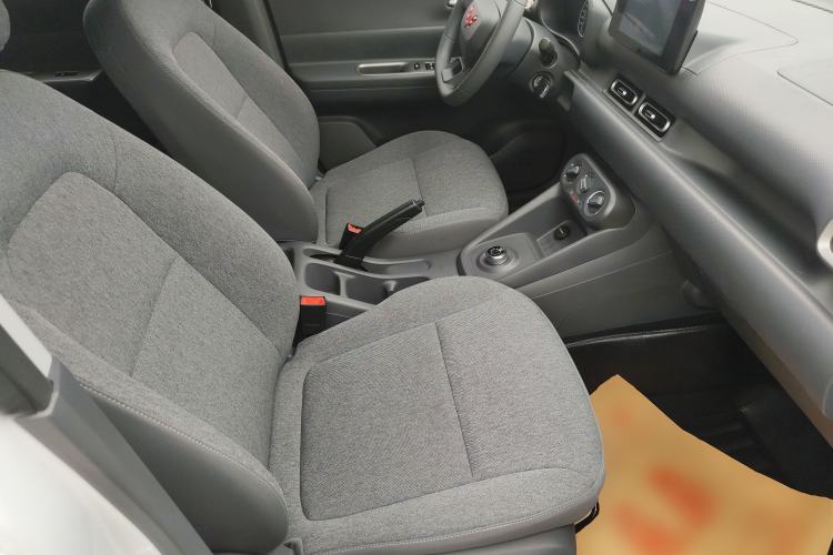 Used Wuling Hongguang New Energy 2025 Extended-Range Hybrid 50KM Comfort Version Right Front Seat