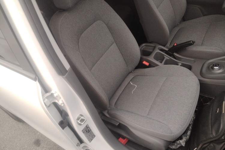 Used Wuling Hongguang New Energy 2025 Extended-Range Hybrid 50KM Comfort Version Right Front Seat