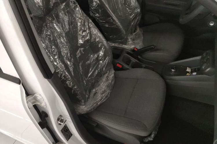 Used Wuling Hongguang New Energy 2025 Extended-Range Hybrid 50 km Utility Version Right Front Seat