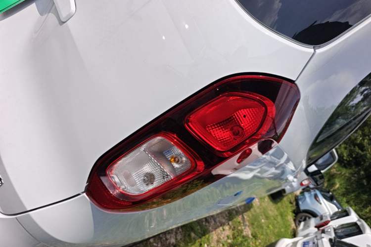 Used Wuling Hongguang New Energy 2025 Extended-Range Hybrid 50KM Comfort Version Right Rear Taillight