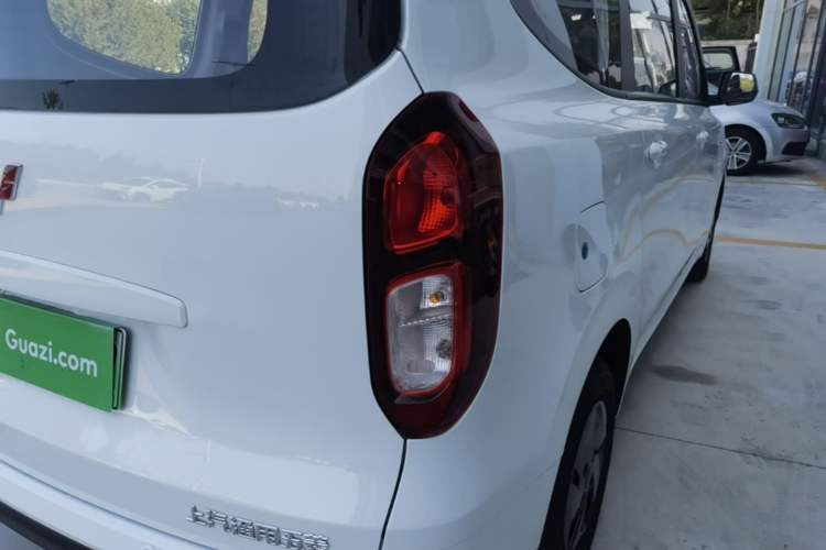 Used Wuling Hongguang New Energy 2025 Extended-Range Hybrid 50KM Comfort Version Right Rear Taillight