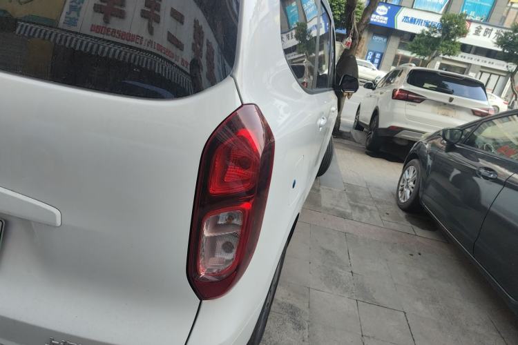 Used Wuling Hongguang New Energy 2025 Extended-Range Hybrid 50KM Comfort Version Right Rear Taillight