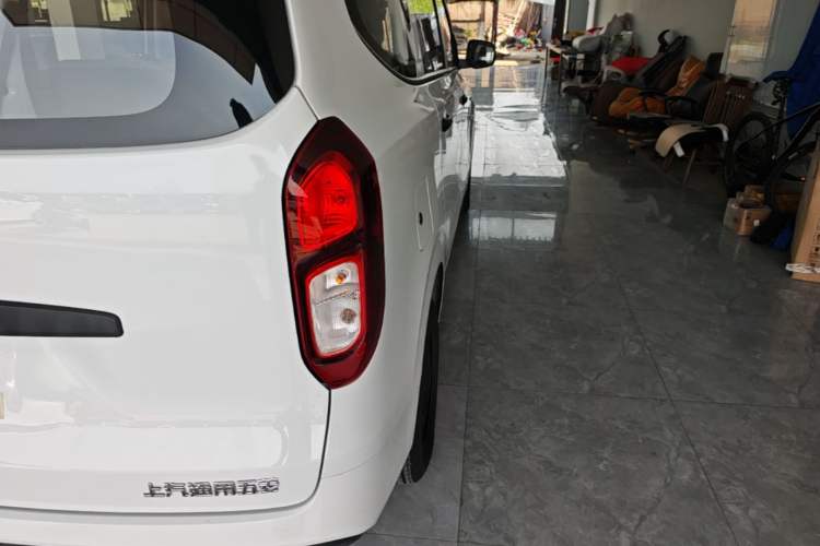 Used Wuling Hongguang New Energy 2025 Extended-Range Hybrid 50 km Standard Version Right Rear Taillight