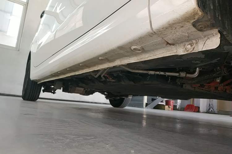 Used Wuling Hongguang New Energy 2025 Extended-Range Hybrid 50 km Standard Version Right Side Sill