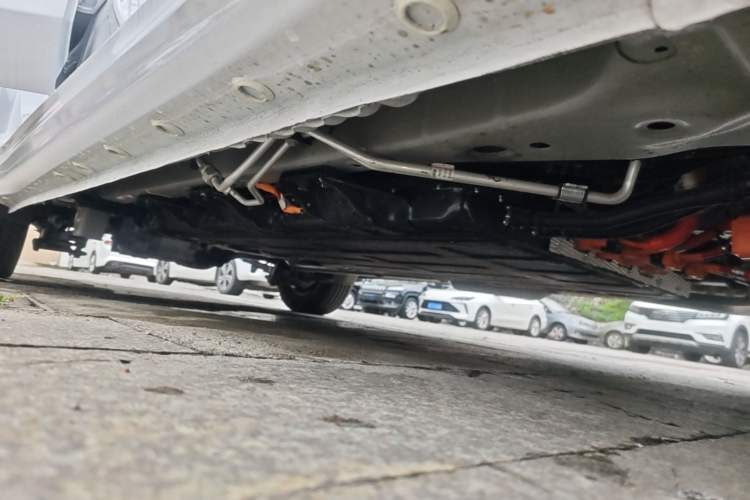 Used Wuling Hongguang New Energy 2025 Extended-Range Hybrid 50KM Comfort Version Right Side Sill