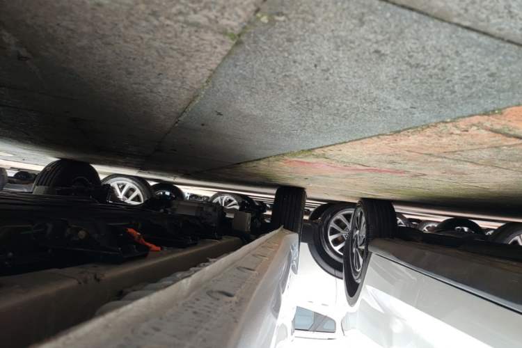 Used Wuling Hongguang New Energy 2025 Extended-Range Hybrid 50 km Utility Version Right Side Sill