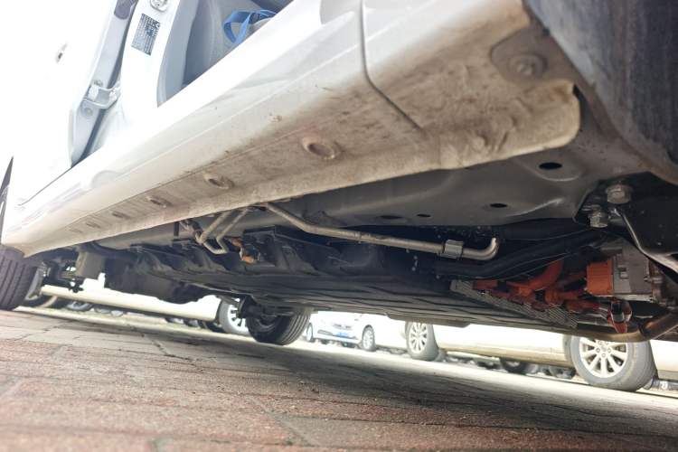 Used Wuling Hongguang New Energy 2025 Extended-Range Hybrid 50KM Comfort Version Right Side Sill
