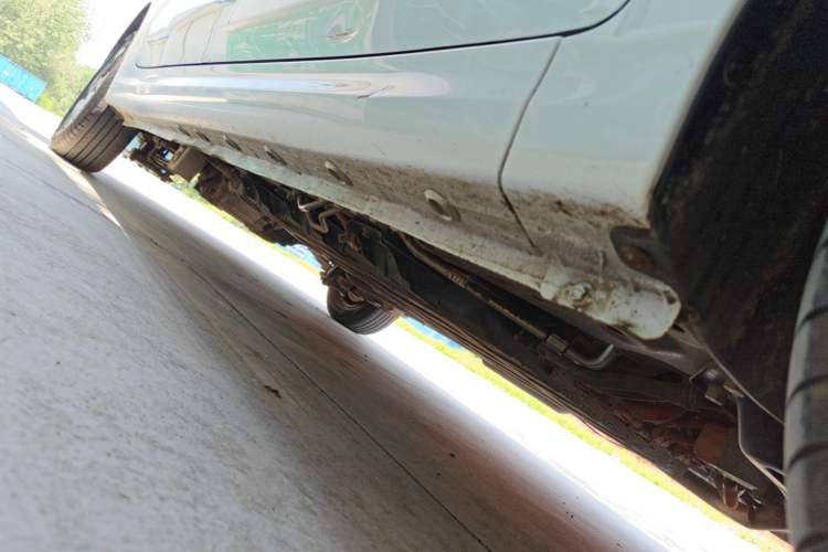 Used Wuling Hongguang New Energy 2025 Extended-Range Hybrid 50KM Comfort Version Right Side Sill