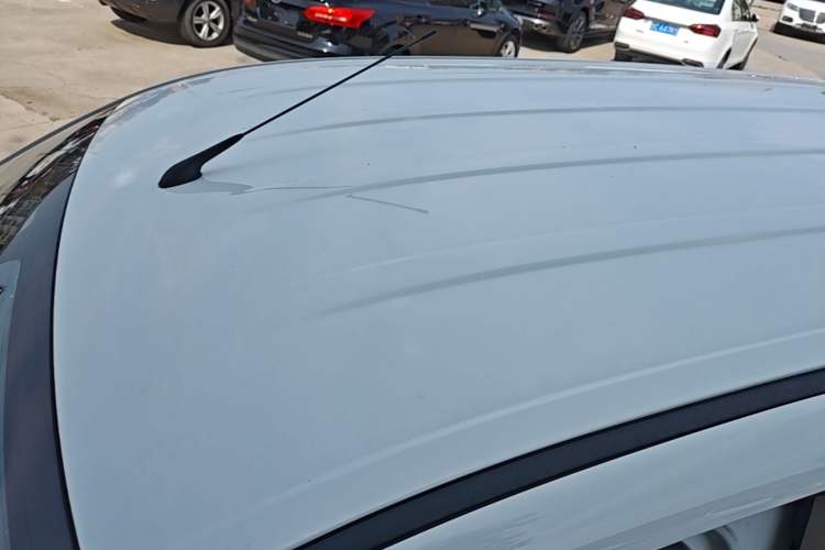 Used Wuling Hongguang New Energy 2025 Extended-Range Hybrid 50KM Comfort Version Roof