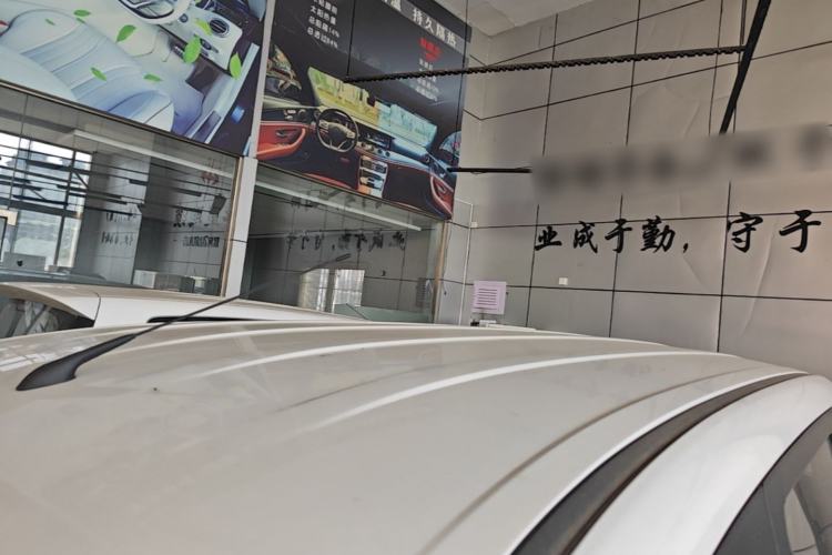 Used Wuling Hongguang New Energy 2025 Extended-Range Hybrid 50KM Comfort Version Roof