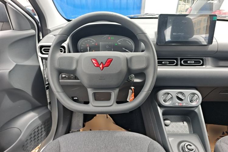 Used Wuling Hongguang New Energy 2025 Extended-Range Hybrid 50 km Standard Version Steering Wheel