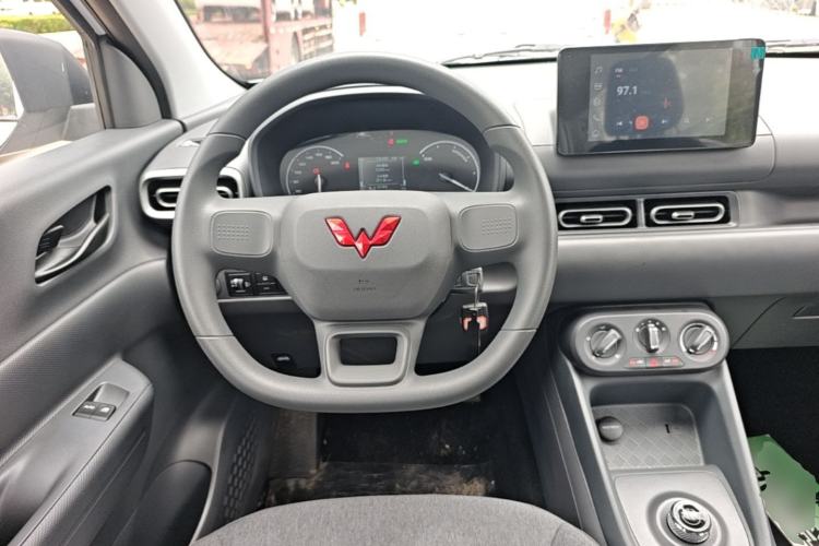 Used Wuling Hongguang New Energy 2025 Extended-Range Hybrid 50 km Standard Version Steering Wheel