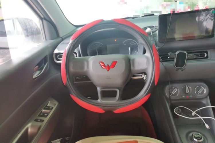 Used Wuling Hongguang New Energy 2025 Extended-Range Hybrid 50KM Comfort Version Steering Wheel