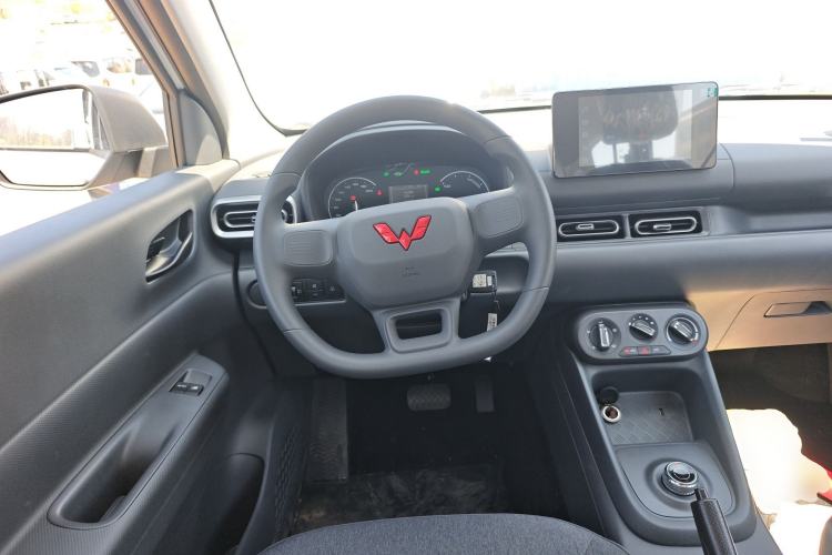 Used Wuling Hongguang New Energy 2025 Extended-Range Hybrid 50 km Standard Version Steering Wheel