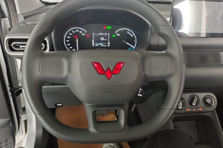 Used Wuling Hongguang New Energy 2025 Extended-Range Hybrid 50 km Standard Version Steering Wheel