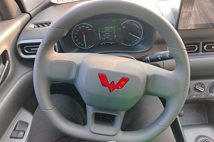 Used Wuling Hongguang New Energy 2025 Extended-Range Hybrid 50 km Standard Version Steering Wheel
