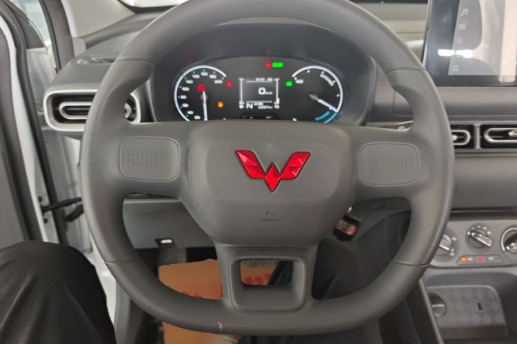 Used Wuling Hongguang New Energy 2025 Extended-Range Hybrid 50 km Standard Version Steering Wheel