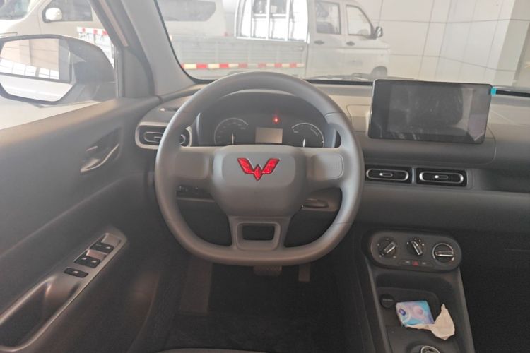 Used Wuling Hongguang New Energy 2025 Extended-Range Hybrid 50KM Comfort Version Steering Wheel