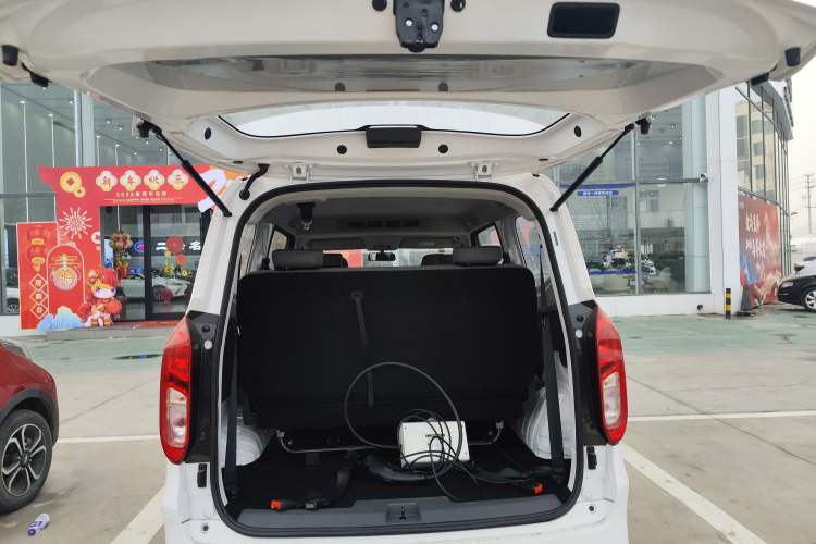 Used Wuling Hongguang New Energy 2025 Extended-Range Hybrid 50KM Comfort Version Trunk