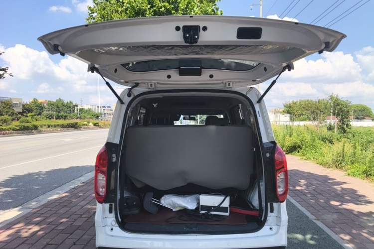 Used Wuling Hongguang New Energy 2025 Extended-Range Hybrid 50KM Comfort Version Trunk