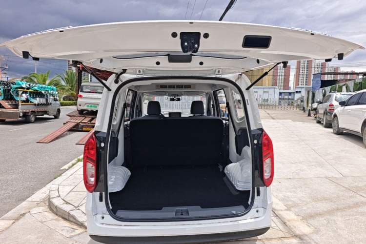 Used Wuling Hongguang New Energy 2025 Extended-Range Hybrid 50 km Standard Version Trunk