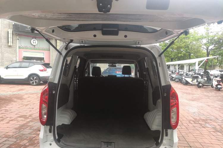 Used Wuling Hongguang New Energy 2025 Extended-Range Hybrid 50 km Standard Version Trunk
