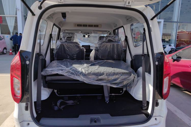 Used Wuling Hongguang New Energy 2025 Extended-Range Hybrid 50KM Comfort Version Trunk