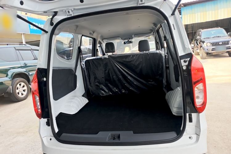 Used Wuling Hongguang New Energy 2025 Extended-Range Hybrid 50 km Utility Version Trunk