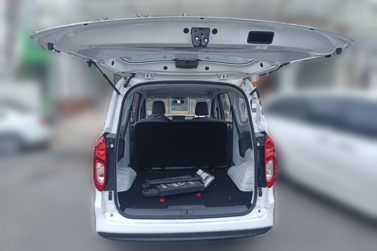 Used Wuling Hongguang New Energy 2025 Extended-Range Hybrid 50 km Utility Version Trunk