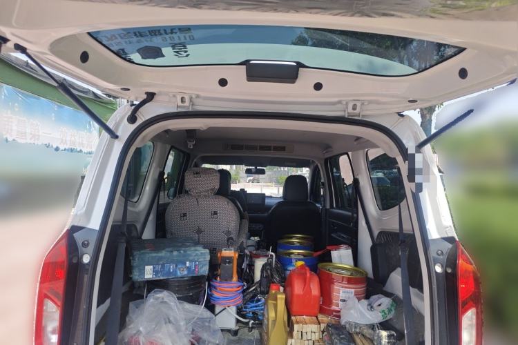 Used Wuling Hongguang New Energy 2025 Extended-Range Hybrid 50KM Comfort Version Trunk