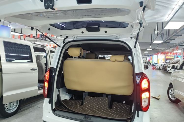 Used Wuling Hongguang New Energy 2025 Extended-Range Hybrid 50KM Comfort Version Trunk